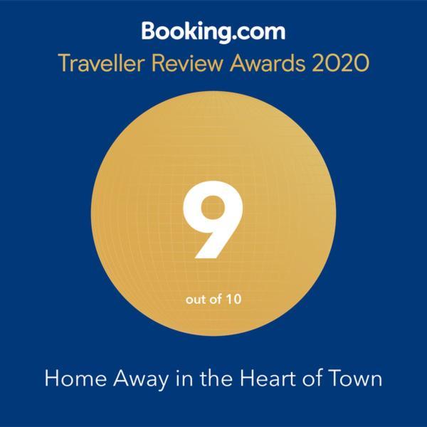Home Away In The Heart Of Town 토레몰리노스 외부 사진