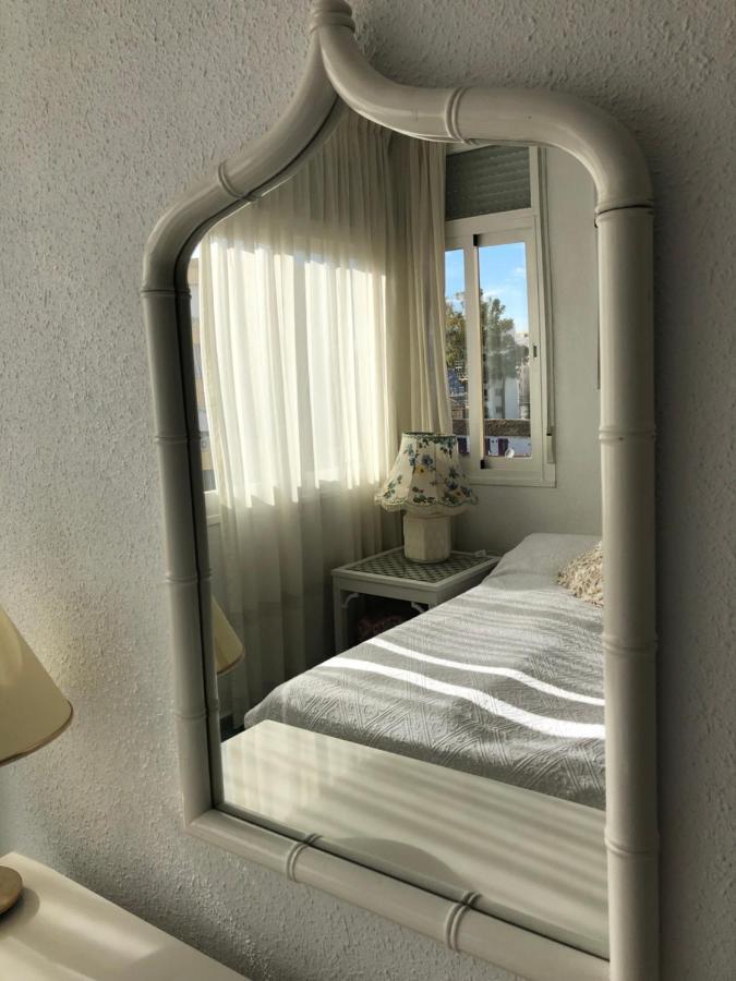 Home Away In The Heart Of Town 토레몰리노스 외부 사진