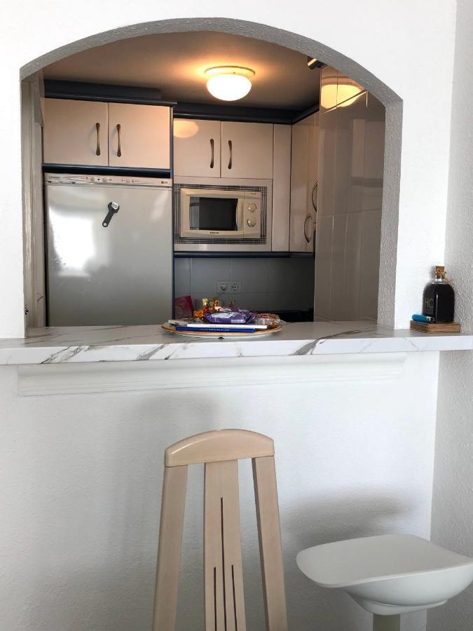 Home Away In The Heart Of Town 토레몰리노스 외부 사진